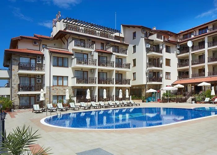 Relax Complex & Σάνι Μπιτς