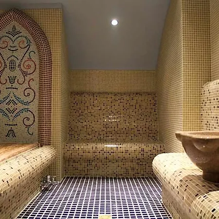 Relax Complex & فندق ساني بيتش