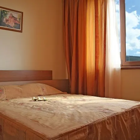 Отель Relax Complex &