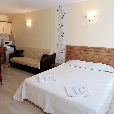 Отель Relax Complex &